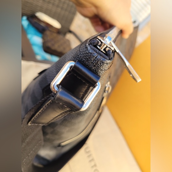 Damier Graphite Mick GM Messenger Bag - Picture 13 of 16